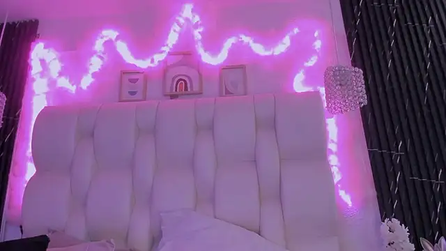 MelodiLovee  online show from 28, 3, 2026