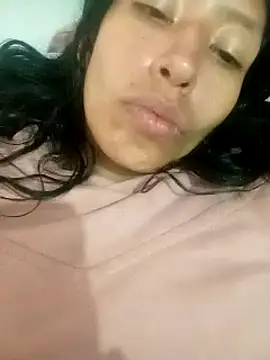 karolinee 66  online show from 12, 12, 2024