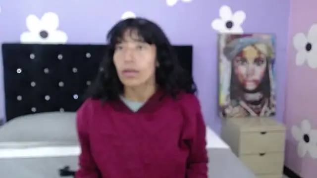 karolinee 66  online show from 4, 2, 2026