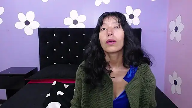 karolinee 66  online show from 25, 2, 2026