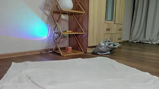 minidivaa  online show from 22, 11, 2025