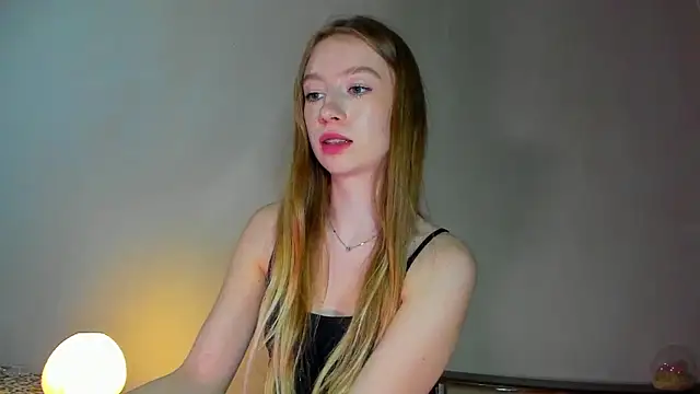 Snapshot of minidivaa_ chatting on 18, 4, 2026 minidivaa online show from 18, 4, 2026