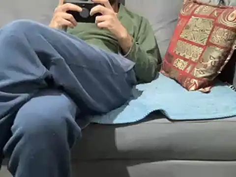 Snapshot of 4small4inchlol chatting on 11, 12, 2024 4small4inchlol online show from 11, 12, 2024