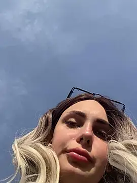 Snapshot of SandraCarter chatting on 9, 3, 2025 SandraCarter online show from 9, 3, 2025