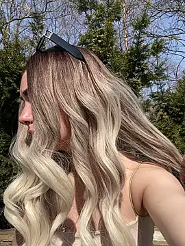 Snapshot of SandraCarter chatting on 10, 3, 2025 SandraCarter online show from 10, 3, 2025