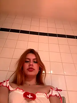 Isa smeraldy online show from 26, 9, 2025