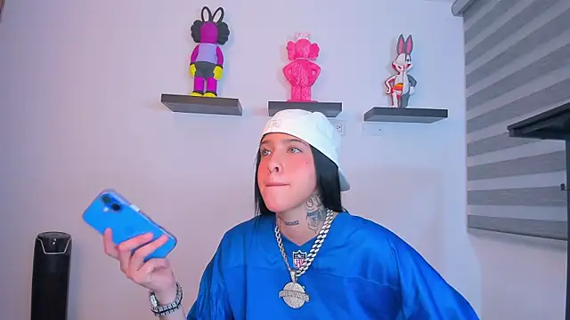 Gangster Girl online show from 22, 10, 2025