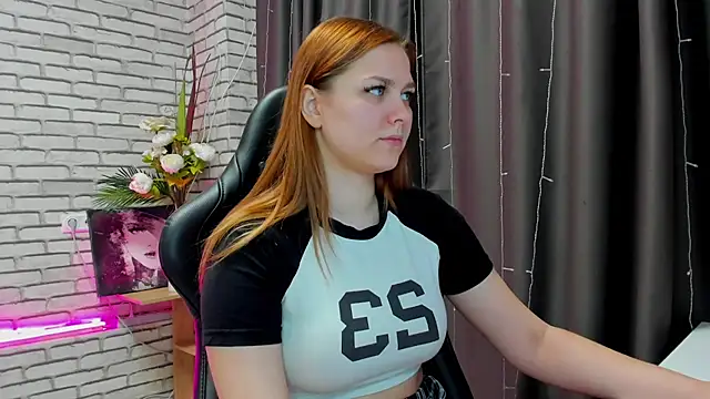 Snapshot of Lasly_Fox chatting on 3, 2, 2025 Lasly Fox online show from 3, 2, 2025