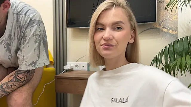 Snapshot of Adelovenick chatting on 1, 11, 2025 Adelovenick online show from 1, 11, 2025