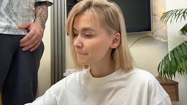 Snapshot of Adelovenick chatting on 2, 11, 2025 Adelovenick online show from 2, 11, 2025