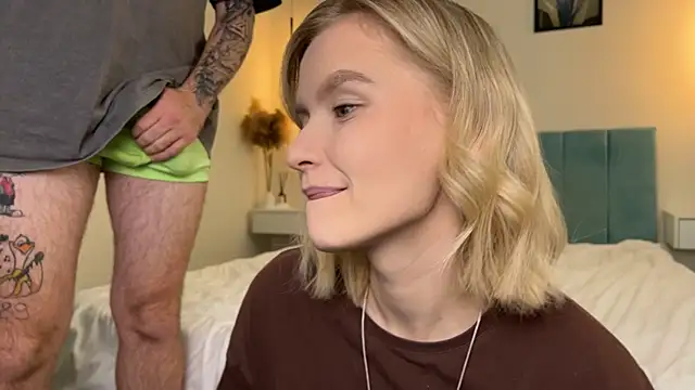 Snapshot of Adelovenick chatting on 23, 11, 2025 Adelovenick online show from 23, 11, 2025