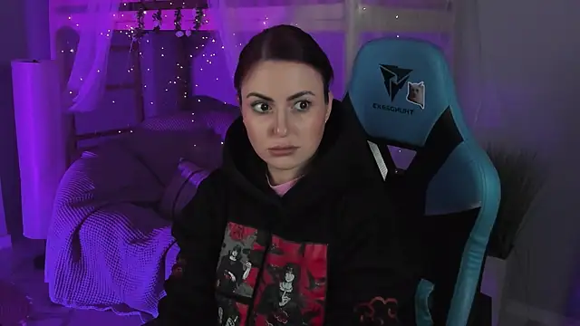 Lana  May online show from 8, 11, 2025