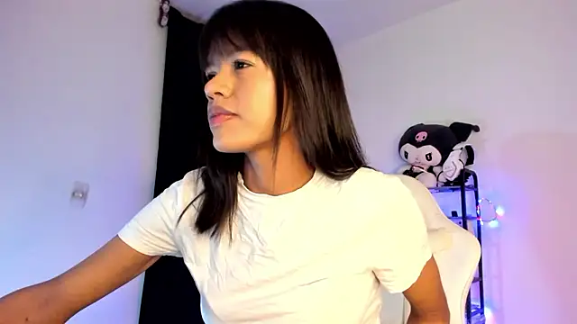 meganthompsonn22 online show from 5, 3, 2026