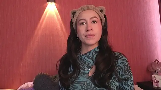 EmiGomez  online show from 4, 11, 2025