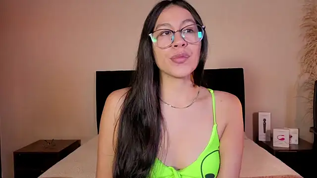 EmiGomez  online show from 30, 5, 2026