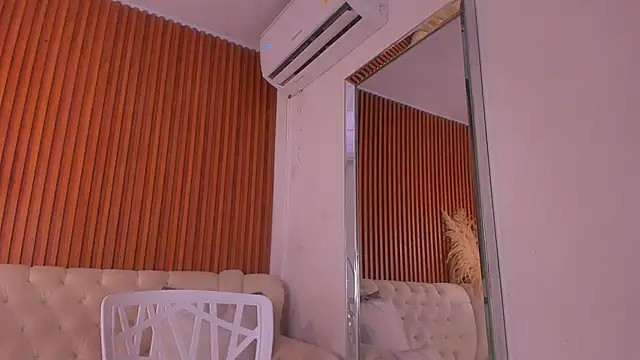 RosarioCruzz online show from 10, 4, 2026