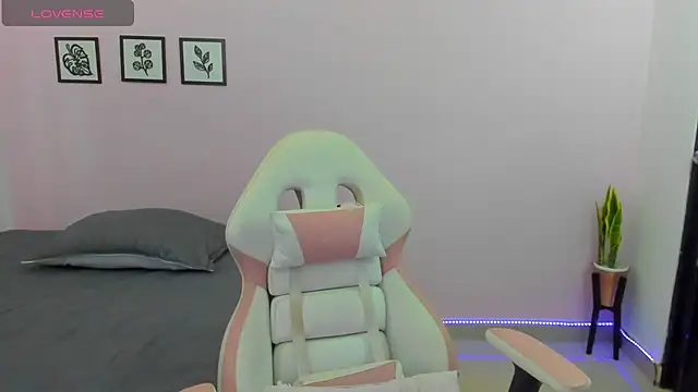 sophie pazz online show from 16, 1, 2026