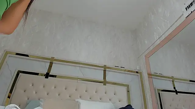 Snapshot of Victoriaa_millers chatting on 10, 9, 2025 Victoriaa millers online show from 10, 9, 2025