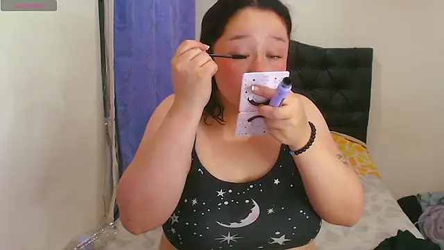 Snapshot of megan_owo chatting on 5, 3, 2025 megan owo online show from 5, 3, 2025