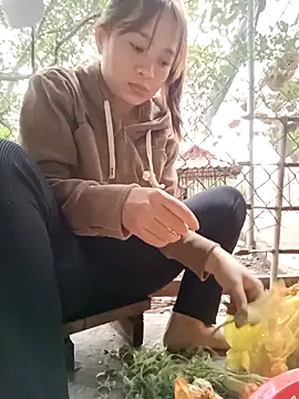 Fuckmehard2xx online show from 12, 11, 2025