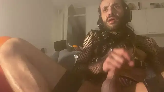 P4RtYBOII92 online show from 12, 9, 2025