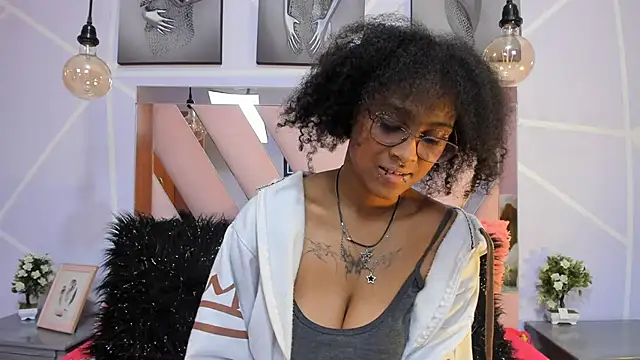 Elith noa online show from 11, 2, 2025