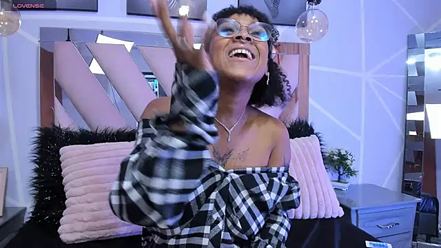 Elith noa online show from 13, 3, 2025