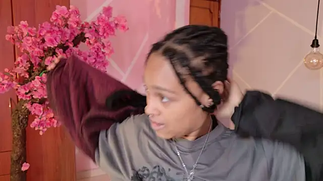 Elith noa online show from 7, 10, 2025