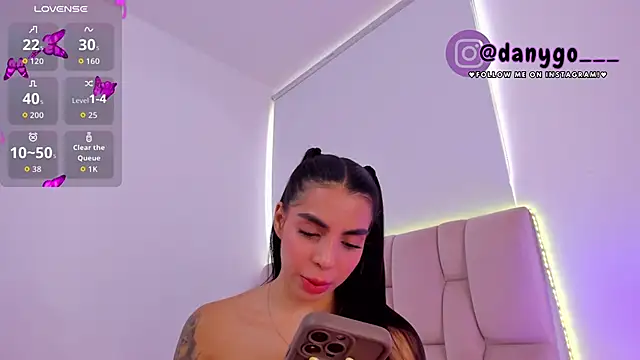 ZarianaEvanz online show from 11, 9, 2025