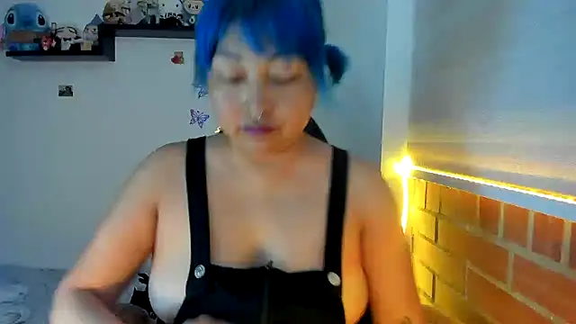 Shaddycute  online show from 11, 11, 2025