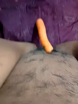 Snapshot of L-LOVE chatting on 16, 3, 2025 L-LOVE online show from 16, 3, 2025