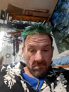 Snapshot of gettinit2wice chatting on 24, 4, 2026 gettinit2wice online show from 24, 4, 2026