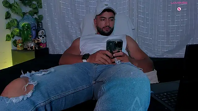 Snapshot of Jaxxon_ chatting on 12, 9, 2025 Jaxxon online show from 12, 9, 2025