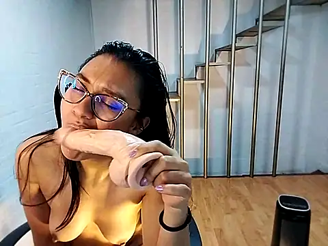 Jessie Desire online show from 21, 2, 2025