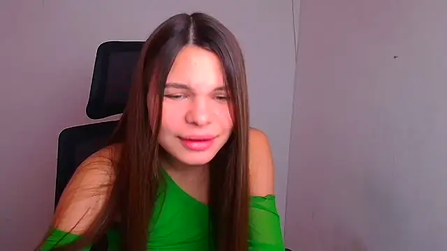 Snapshot of Hanna_Way chatting on 11, 12, 2024 Hanna Way online show from 11, 12, 2024