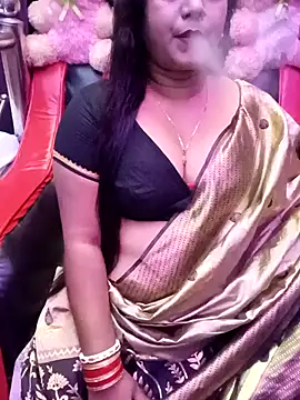 Snapshot of ella_mariya chatting on 4, 2, 2026 ella mariya online show from 4, 2, 2026