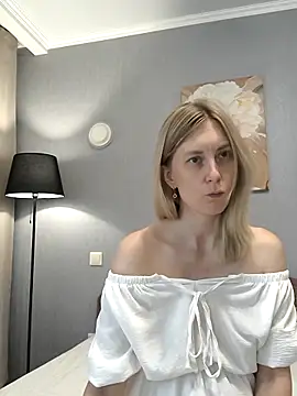 AvelinaLeoni online show from 9, 9, 2025