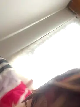 Elle Lee  online show from 14, 12, 2025