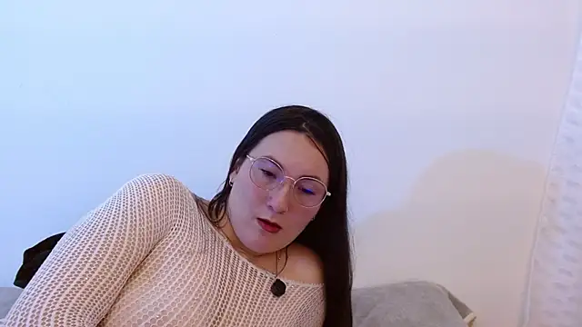 Snapshot of Elle_Lee_ chatting on 24, 6, 2026 Elle Lee online show from 24, 6, 2026