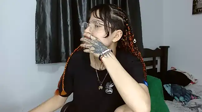 saritapretyy online show from 11, 2, 2025