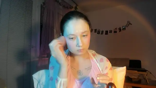 Jenny darling love online show from 27, 2, 2026