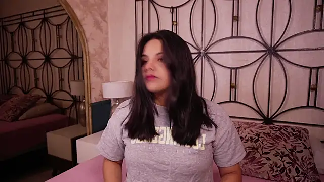 Snapshot of Sophia_wilsonn_ chatting on 13, 2, 2026 Sophia wilsonn online show from 13, 2, 2026