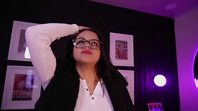 Sophia wilsonn  online show from 12, 3, 2026