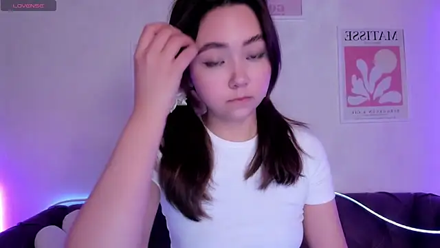 Fluffy Rose online show from 19, 1, 2025