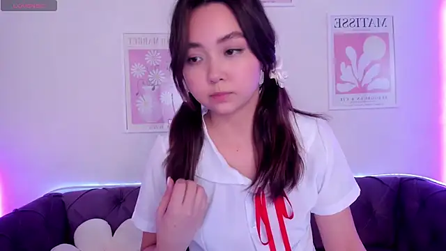 Fluffy Rose online show from 19, 1, 2025