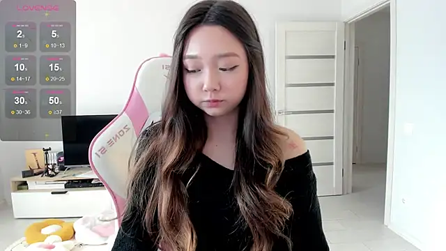 Fluffy Rose online show from 2, 6, 2026