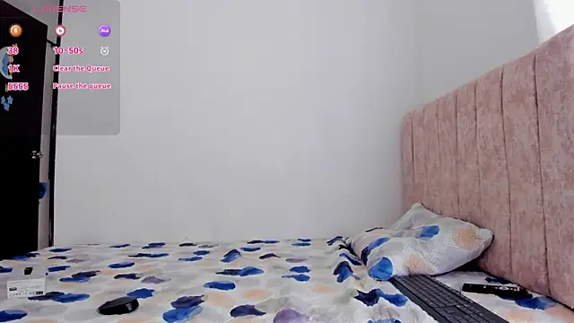 lizziemontana2 online show from 3, 6, 2026