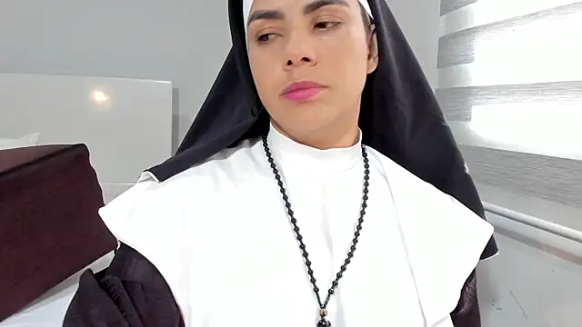 ClaraMariaMon online show from 23, 4, 2026