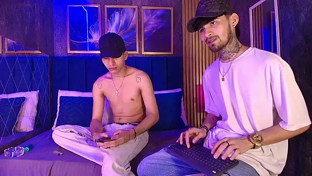 Snapshot of Brutal_Sex_Fucking chatting on 17, 1, 2026 Brutal Sex Fucking online show from 17, 1, 2026