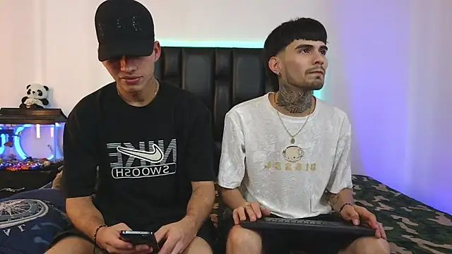 Snapshot of Brutal_Sex_Fucking chatting on 18, 2, 2026 Brutal Sex Fucking online show from 18, 2, 2026